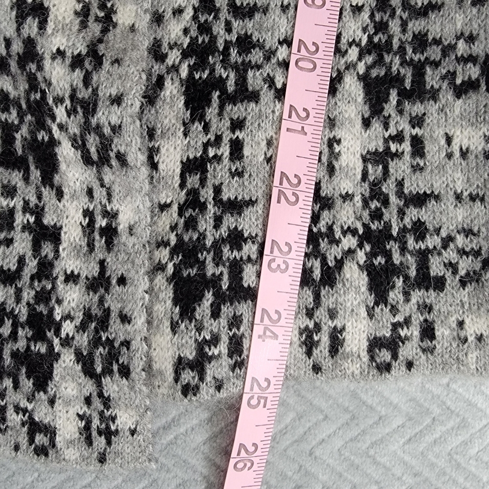 Christian Siriano Black White Gray Plaid 1 Button Cowl Neck Sweater Size Medium - Picture 10 of 10